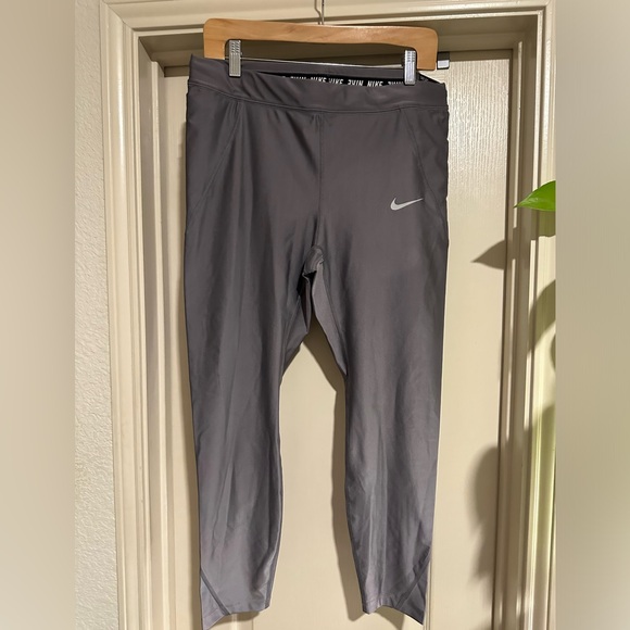 Nike Leggings - Picture 1 of 5